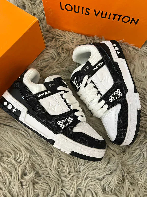 Louis Vuitton Trainer Black