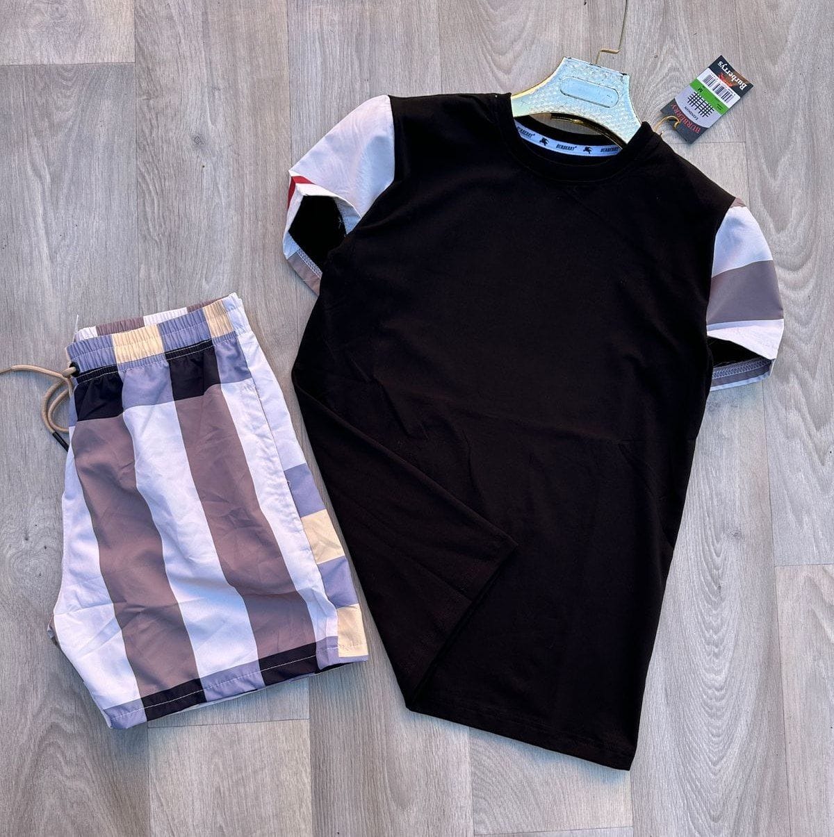 Conjunto Burberry Corto