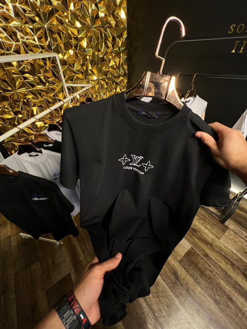 Camiseta Louis Vuitton Negra Bordada Premium