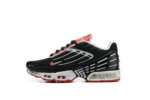 AIR MAX PLUS TN 3 ‘BLACK UNIVERSITY RED’